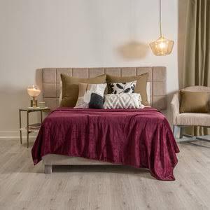 Foto del producto uploads/productos/COBERTOR LIGERO VINO.jpeg